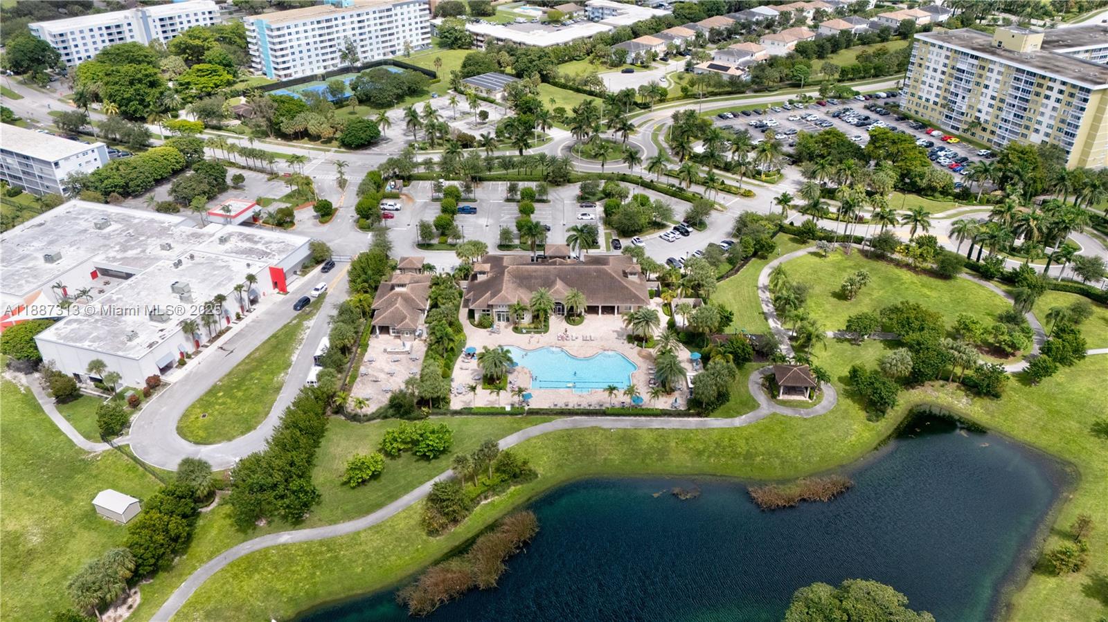 HILLCREST COUNTRY CLUB - Residential