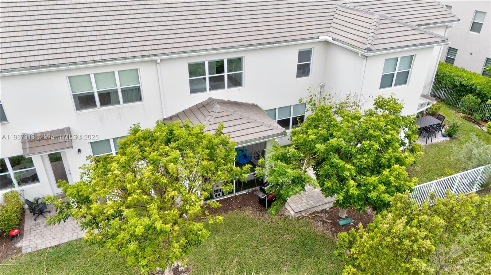 HILLCREST COUNTRY CLUB - Residential