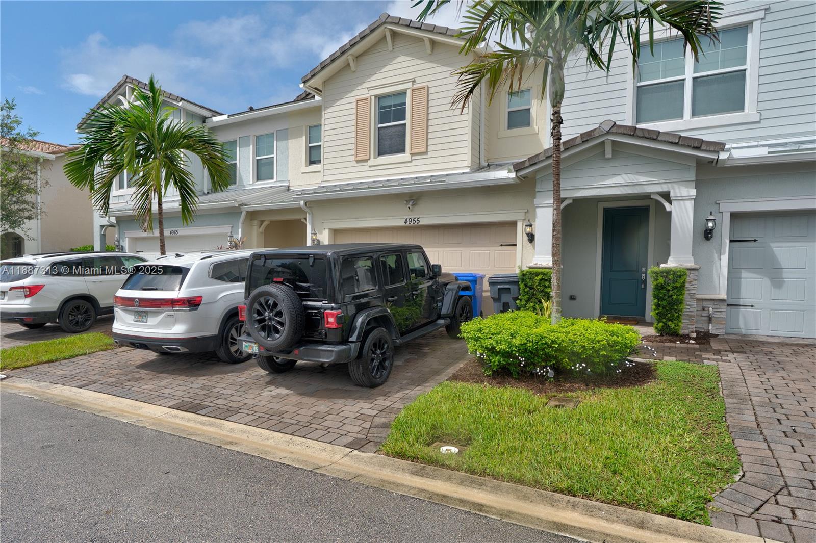 HILLCREST COUNTRY CLUB - Residential