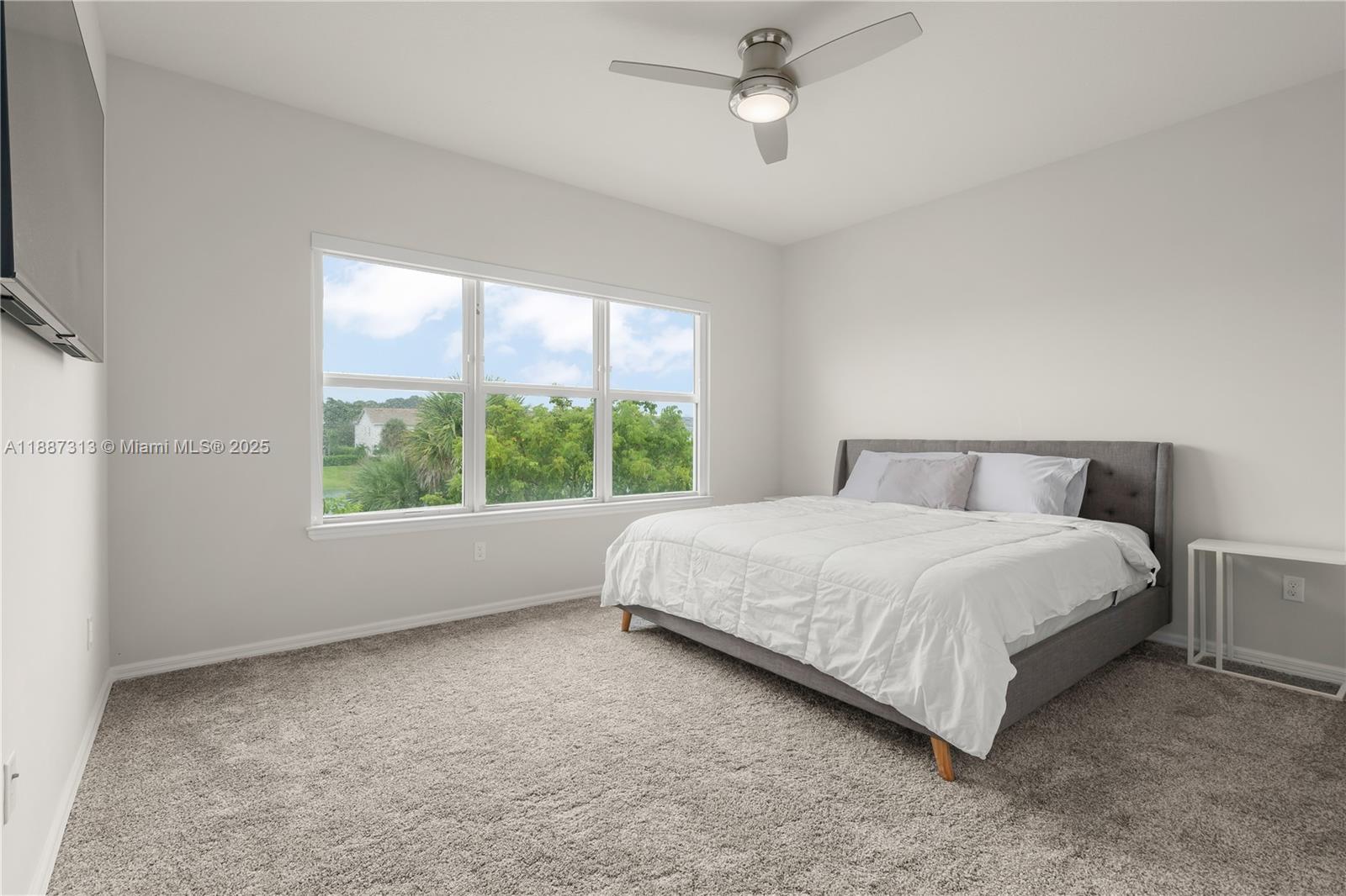 HILLCREST COUNTRY CLUB - Residential