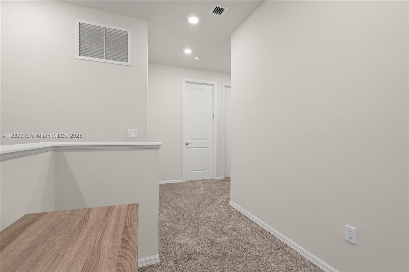 HILLCREST COUNTRY CLUB - Residential