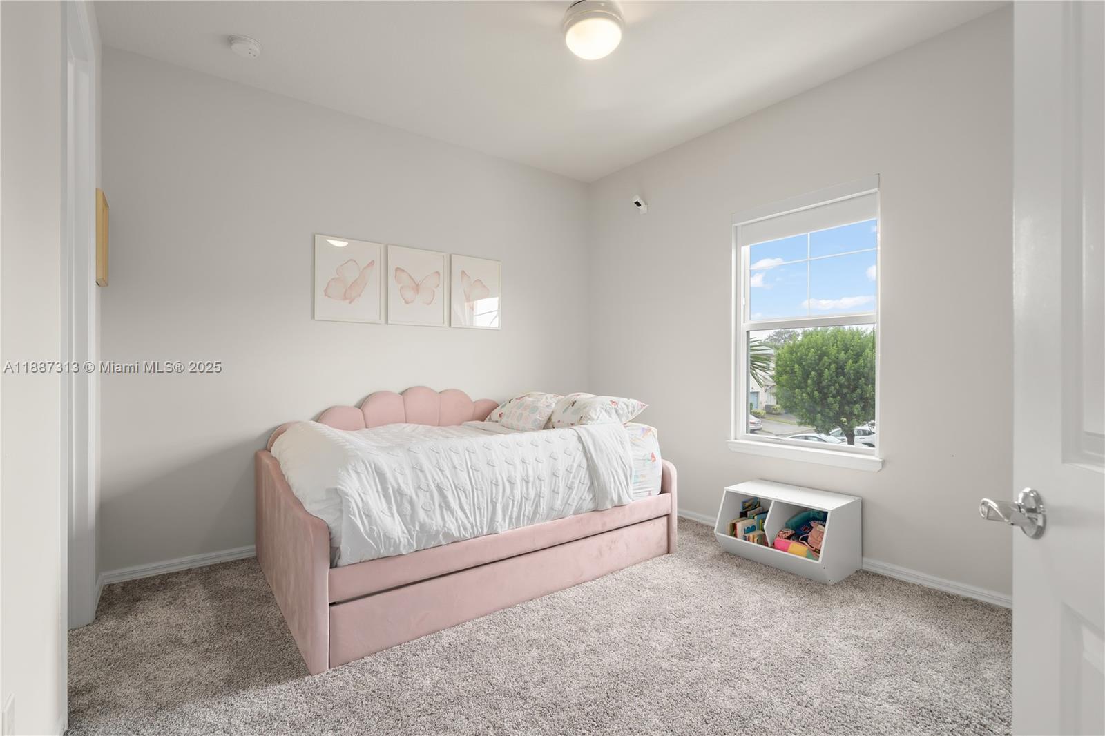 HILLCREST COUNTRY CLUB - Residential