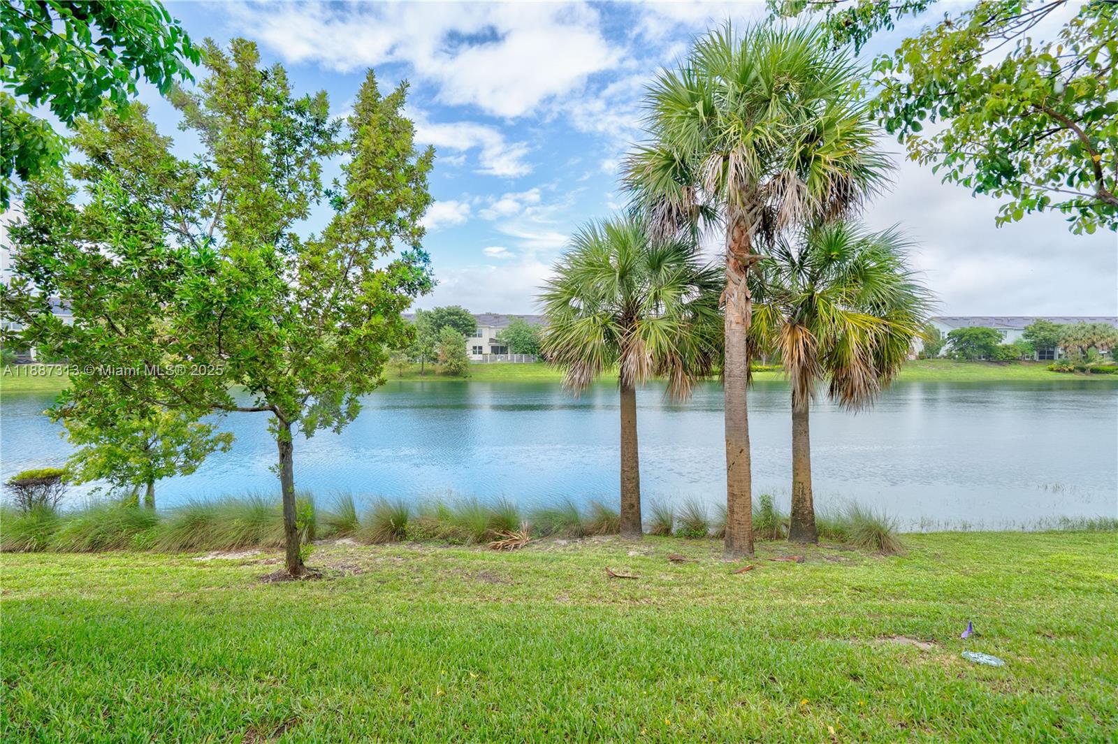 HILLCREST COUNTRY CLUB - Residential