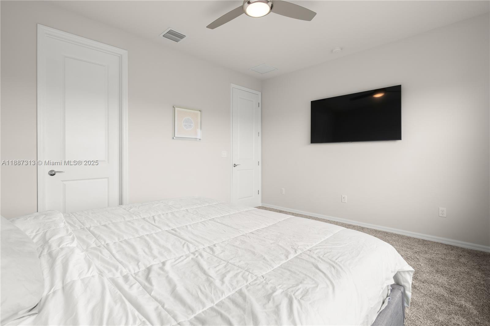 HILLCREST COUNTRY CLUB - Residential