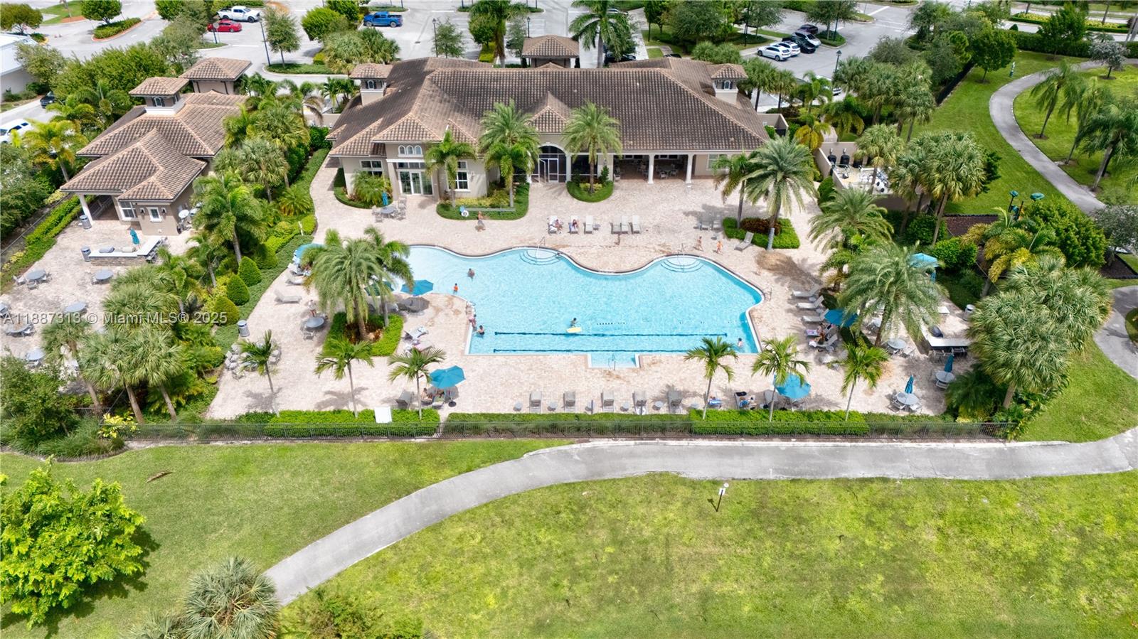 HILLCREST COUNTRY CLUB - Residential