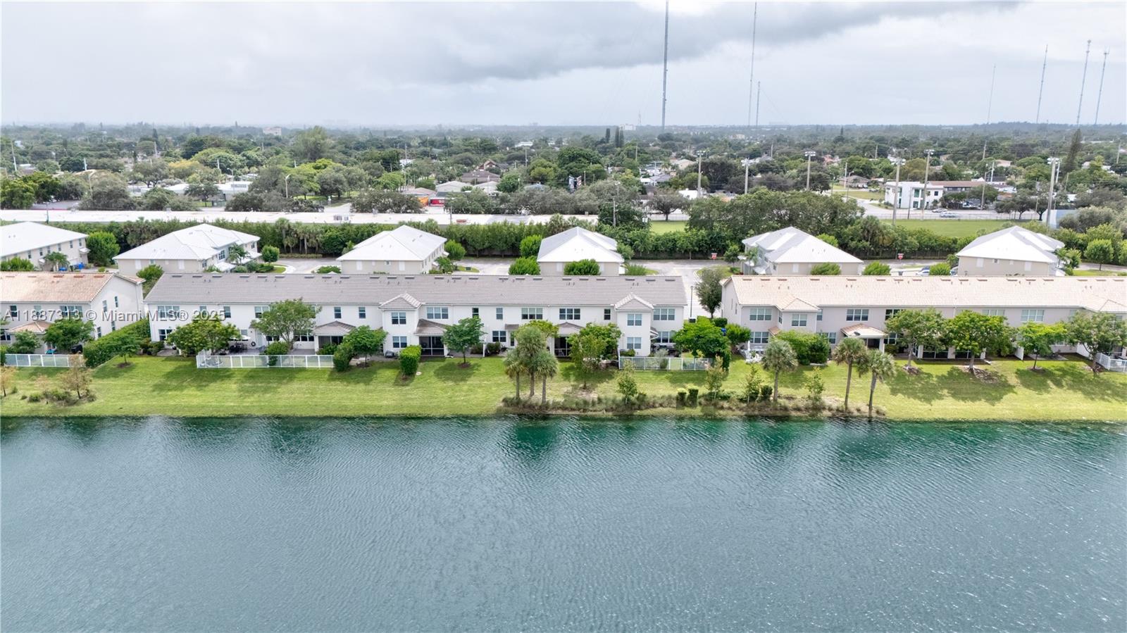 HILLCREST COUNTRY CLUB - Residential