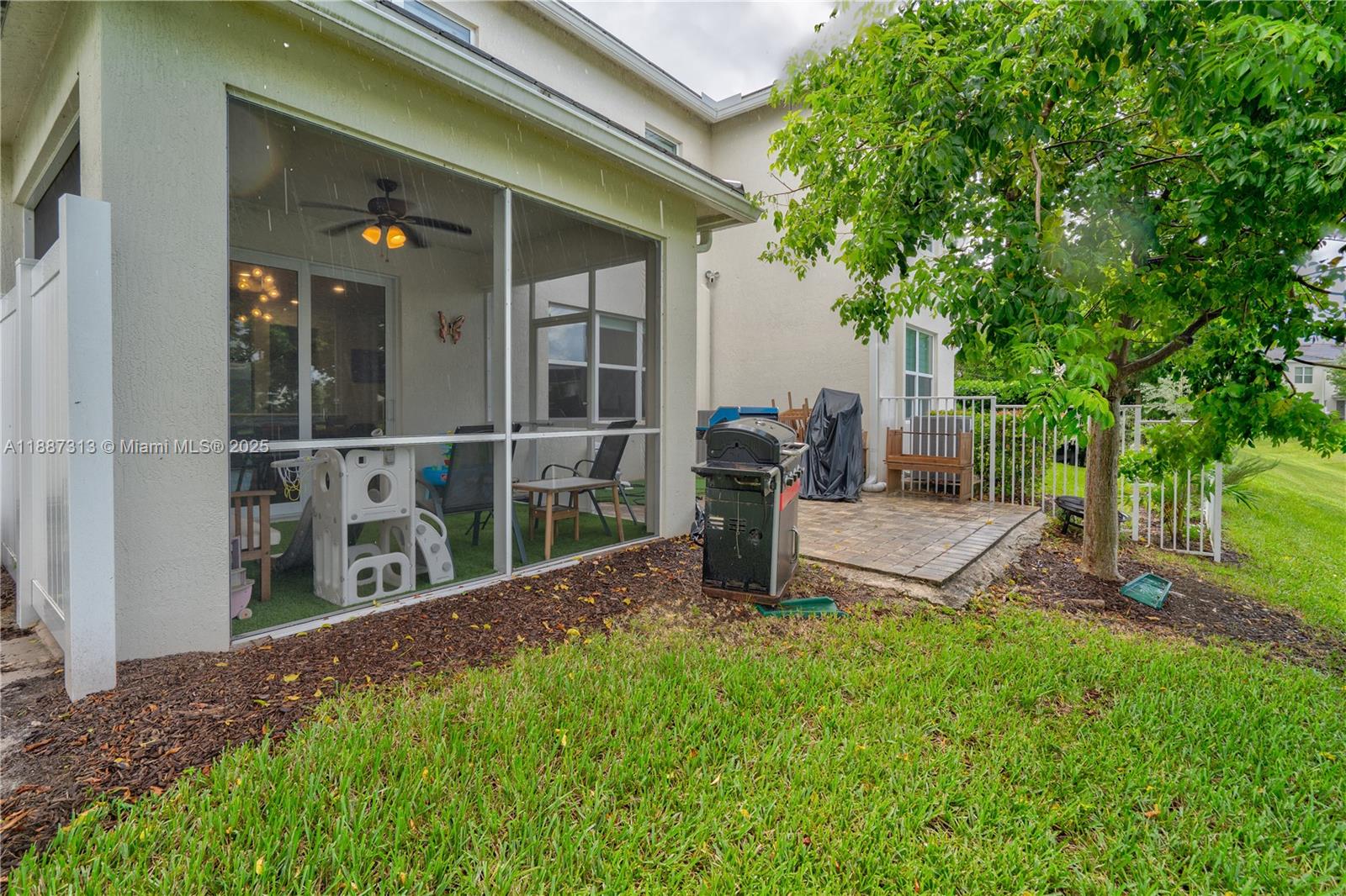 HILLCREST COUNTRY CLUB - Residential