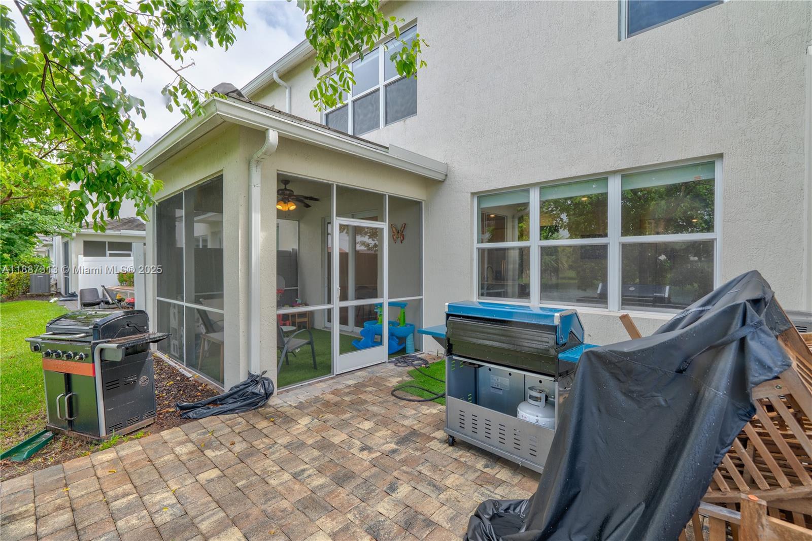 HILLCREST COUNTRY CLUB - Residential