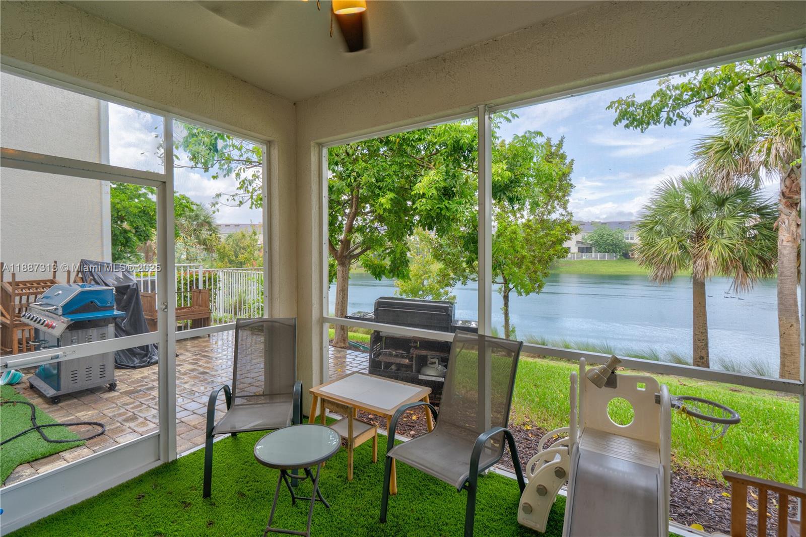 HILLCREST COUNTRY CLUB - Residential