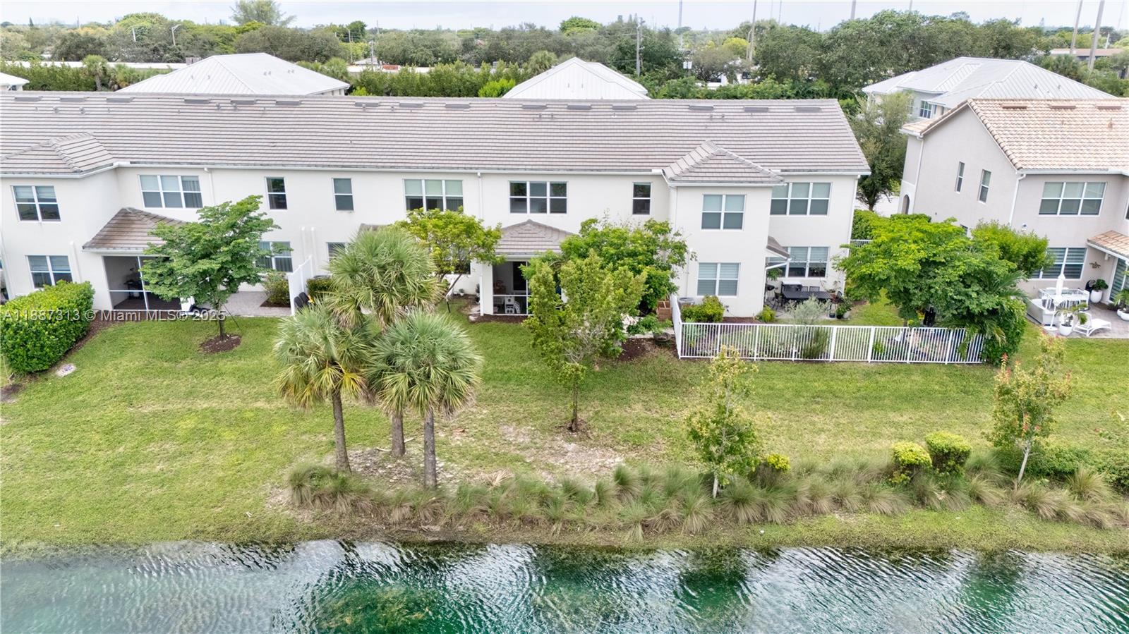 HILLCREST COUNTRY CLUB - Residential