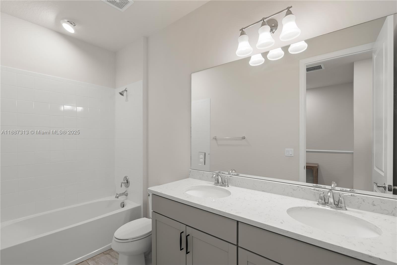 HILLCREST COUNTRY CLUB - Residential