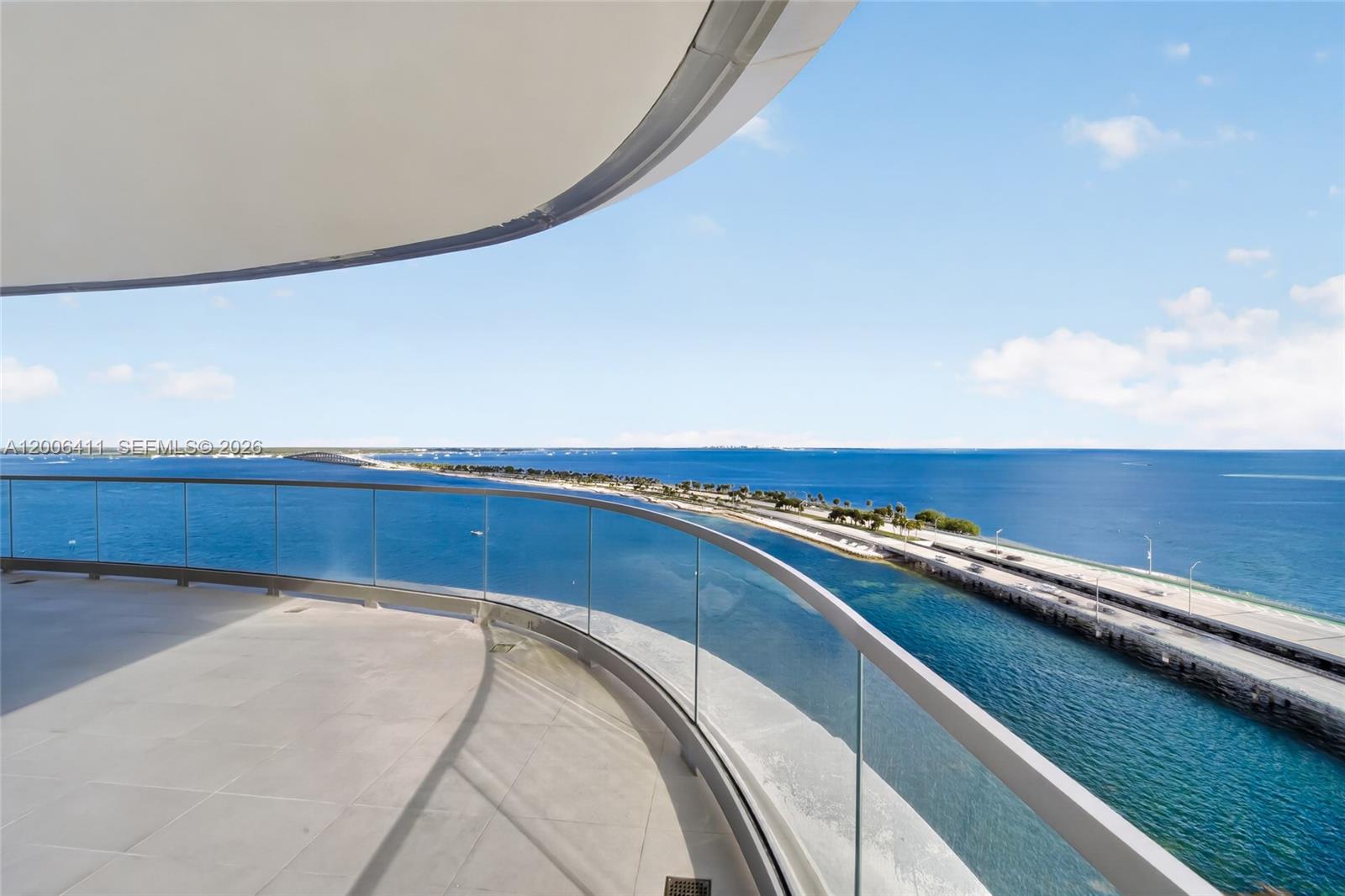 UNA RESIDENCES - Residential