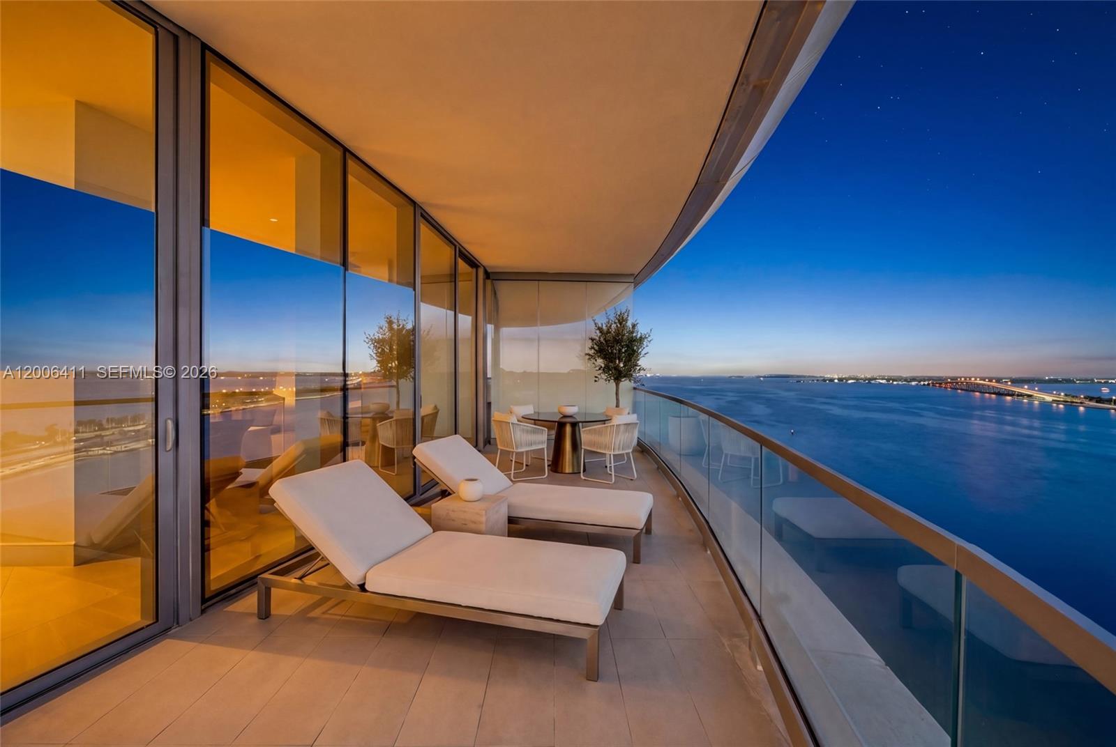 UNA RESIDENCES - Residential