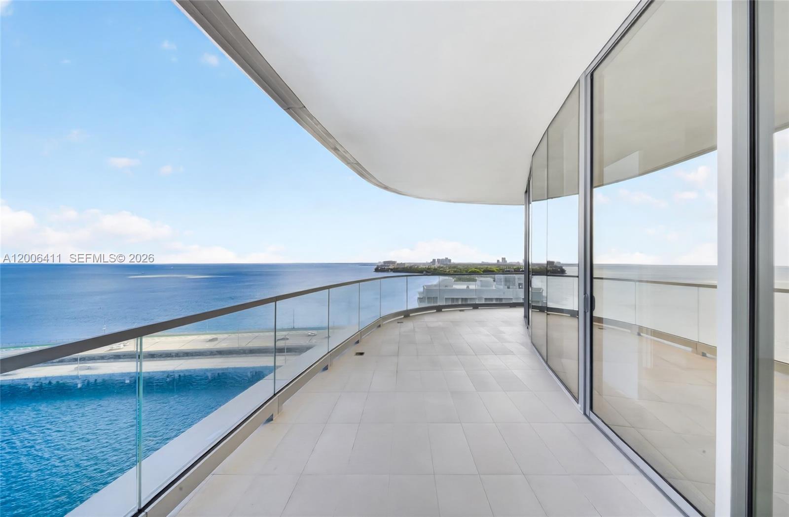 UNA RESIDENCES - Residential