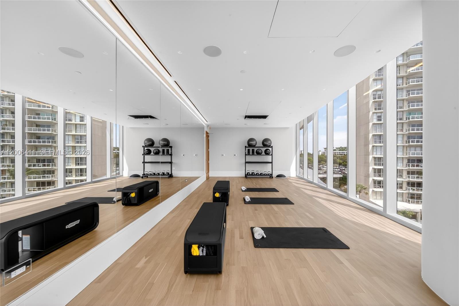 UNA RESIDENCES - Residential