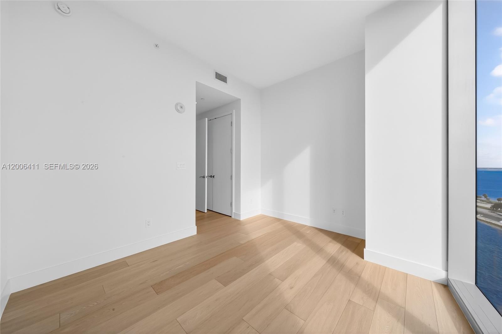 UNA RESIDENCES - Residential