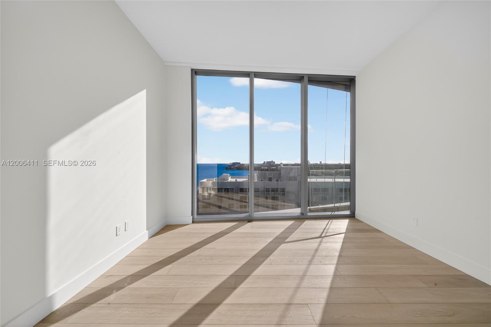 UNA RESIDENCES - Residential