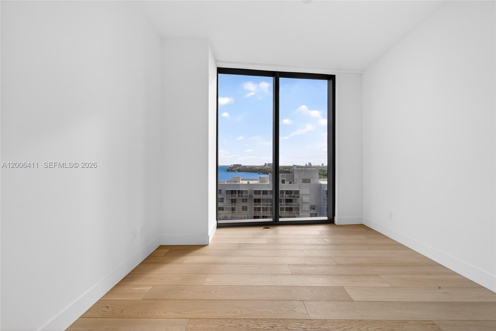 UNA RESIDENCES - Residential