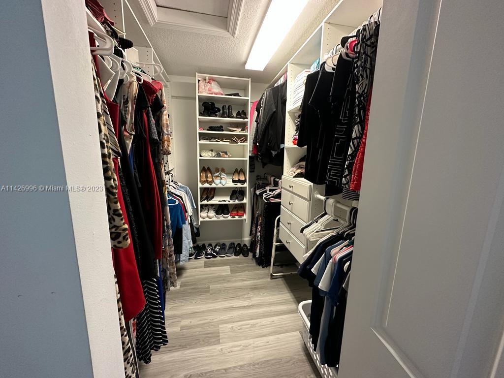 RESIDENCES AT PALM AIRE - Residential Lease