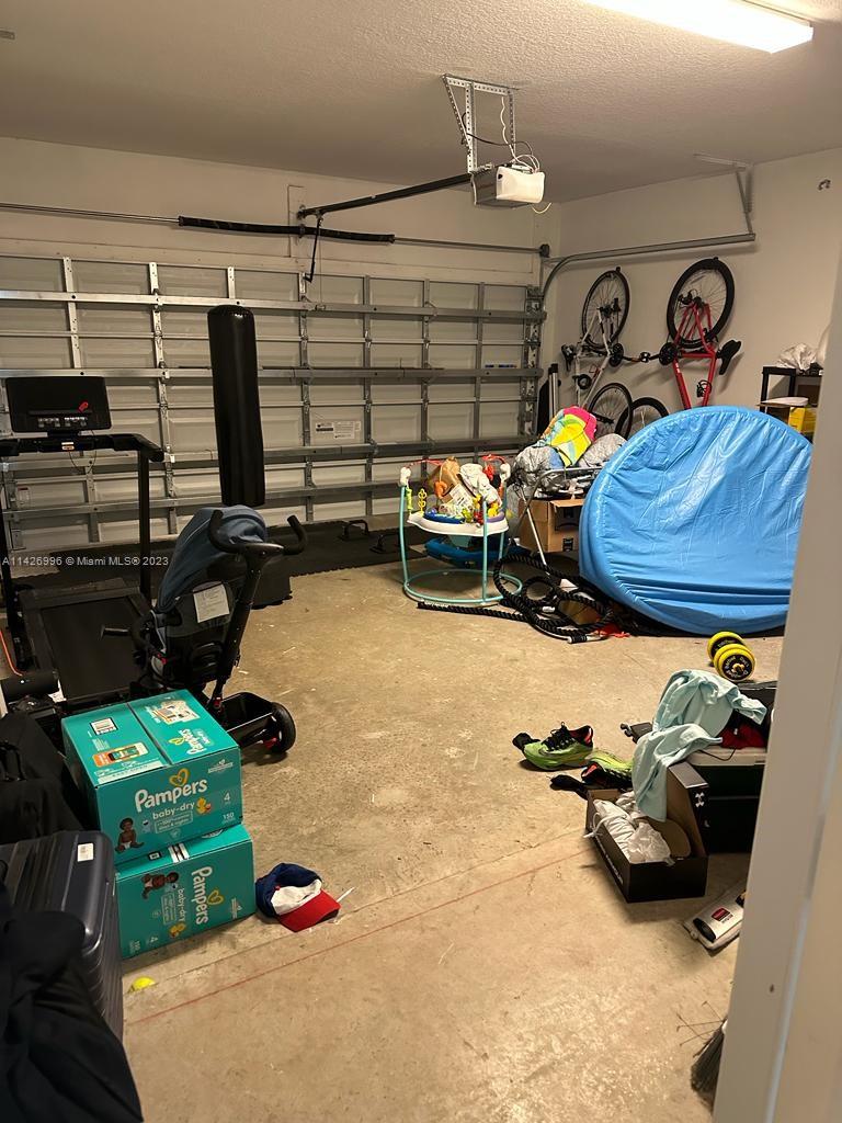 RESIDENCES AT PALM AIRE - Residential Lease