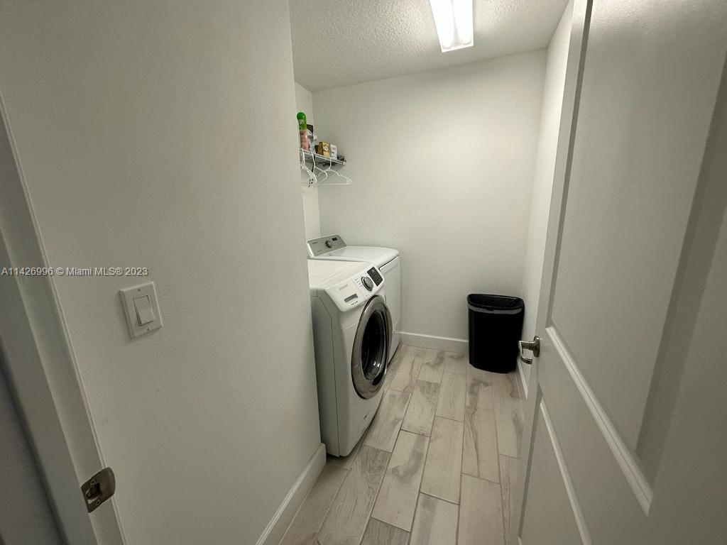 RESIDENCES AT PALM AIRE - Residential Lease