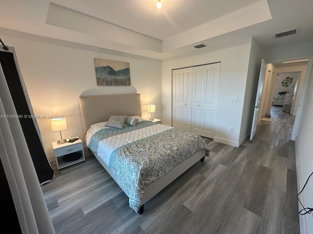 RESIDENCES AT PALM AIRE - Residential Lease