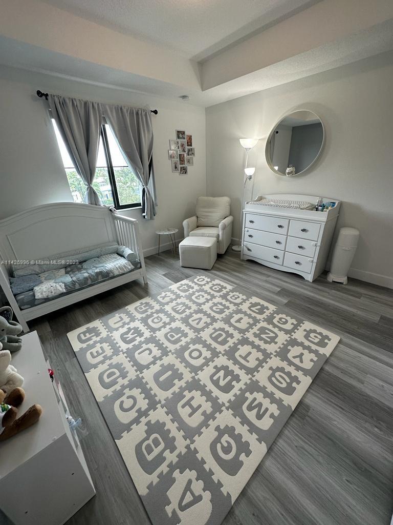 RESIDENCES AT PALM AIRE - Residential Lease