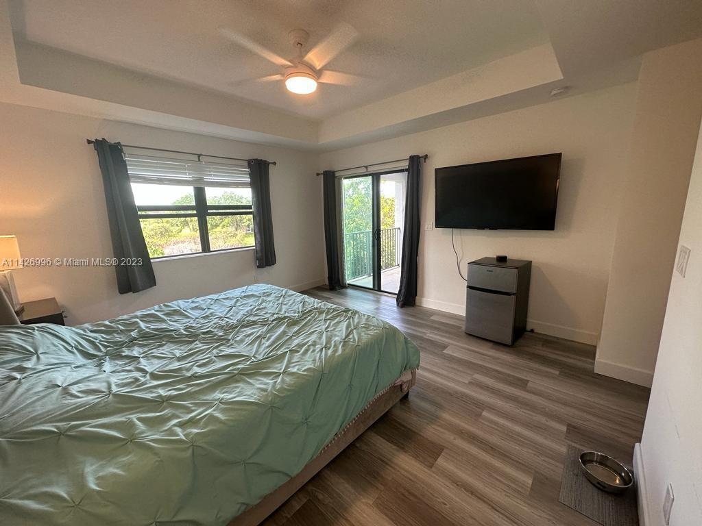 RESIDENCES AT PALM AIRE - Residential Lease