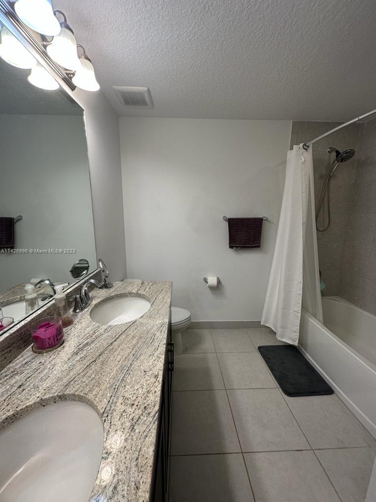 RESIDENCES AT PALM AIRE - Residential Lease