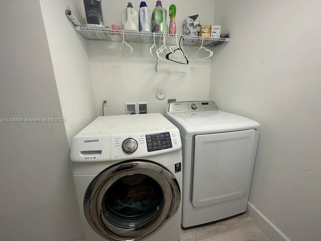 RESIDENCES AT PALM AIRE - Residential Lease