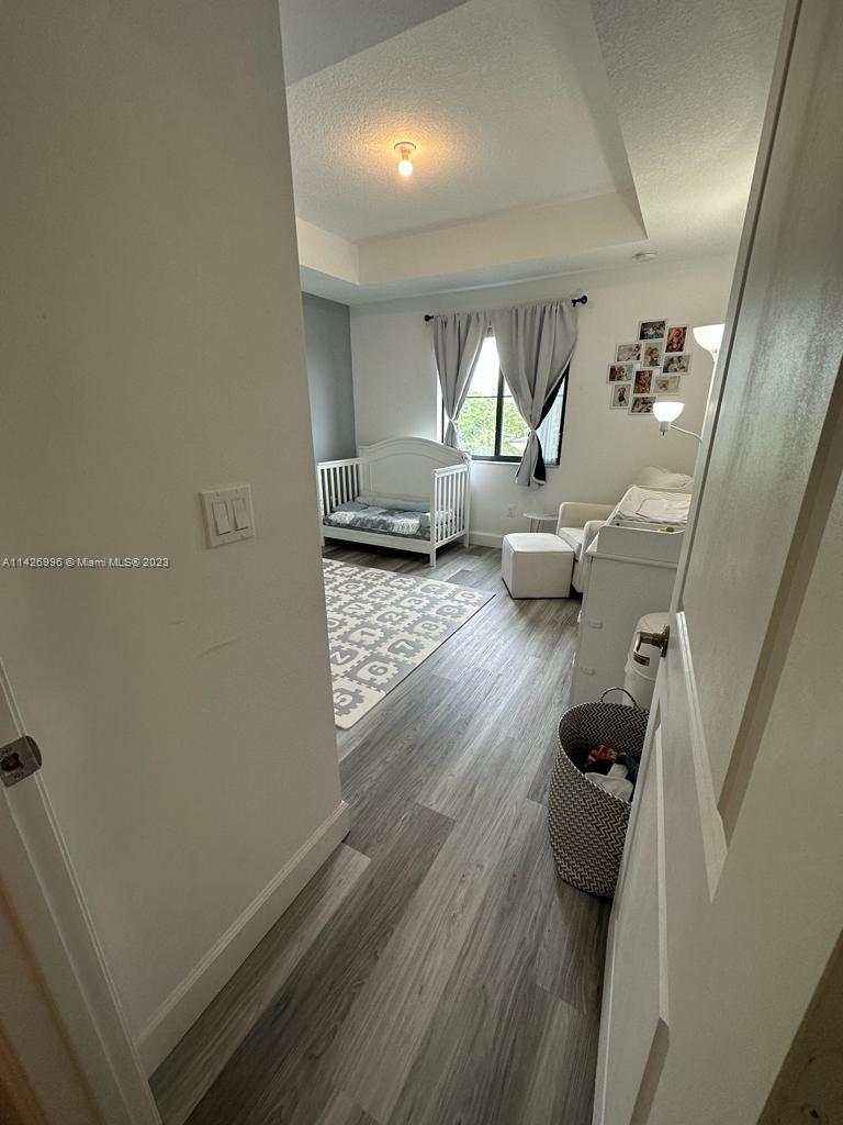 RESIDENCES AT PALM AIRE - Residential Lease