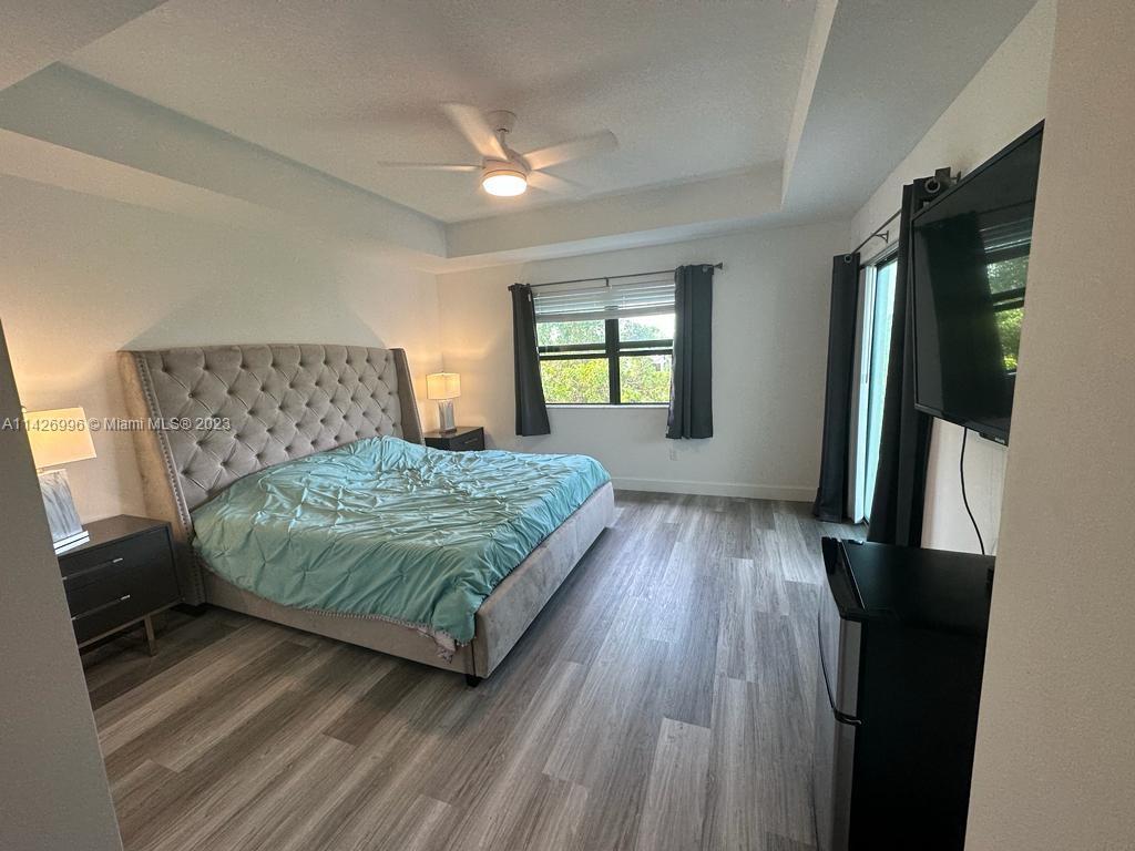 RESIDENCES AT PALM AIRE - Residential Lease