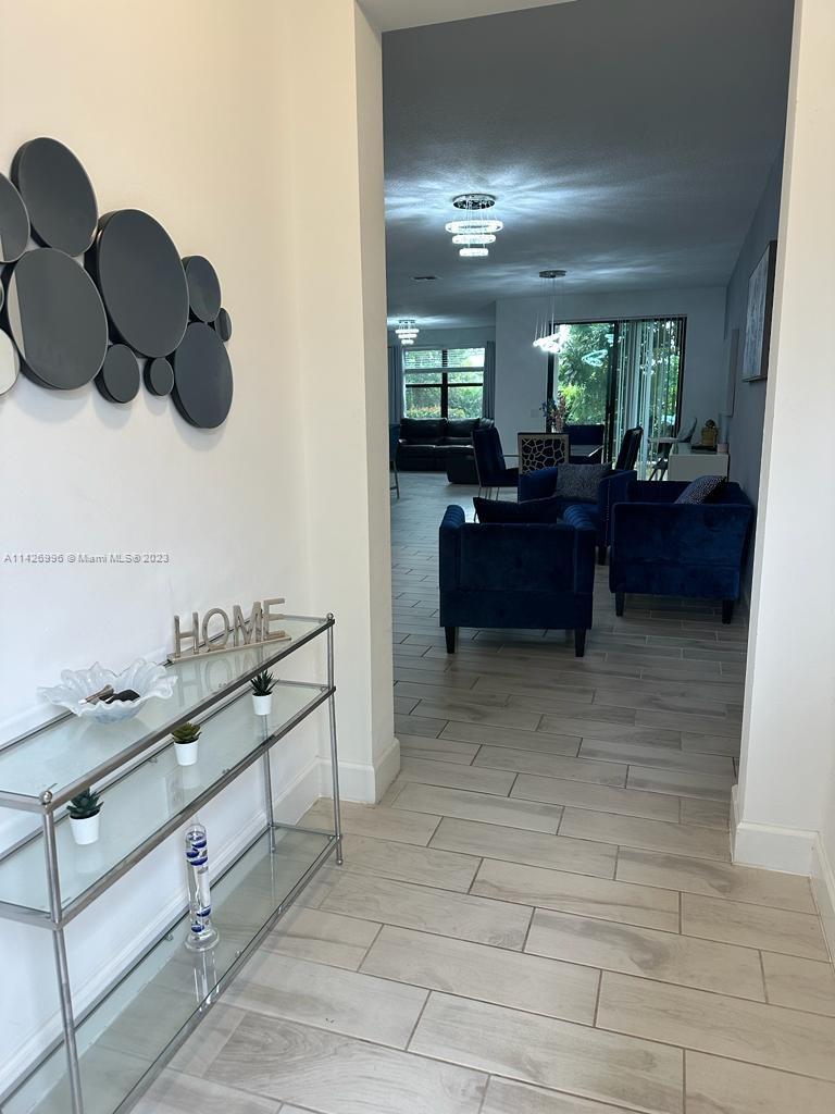 RESIDENCES AT PALM AIRE - Residential Lease