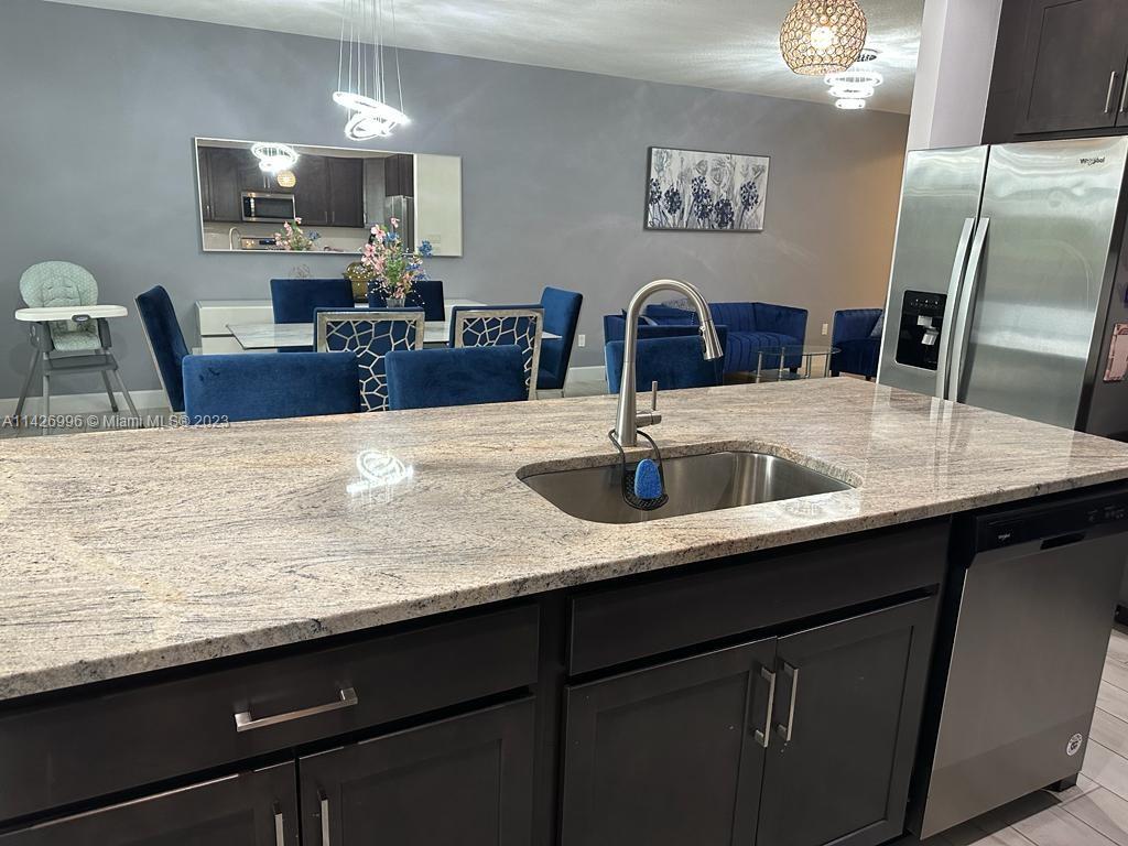 RESIDENCES AT PALM AIRE - Residential Lease