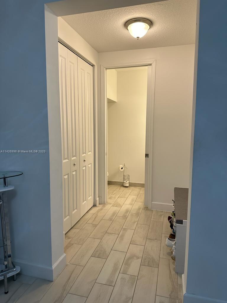 RESIDENCES AT PALM AIRE - Residential Lease