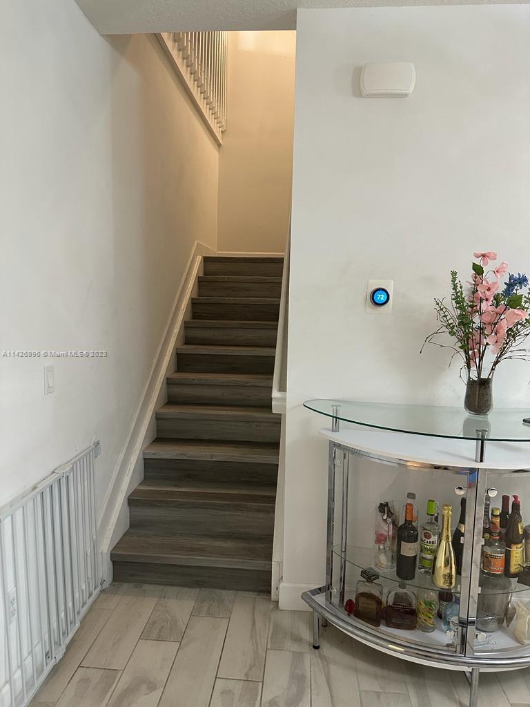 RESIDENCES AT PALM AIRE - Residential Lease