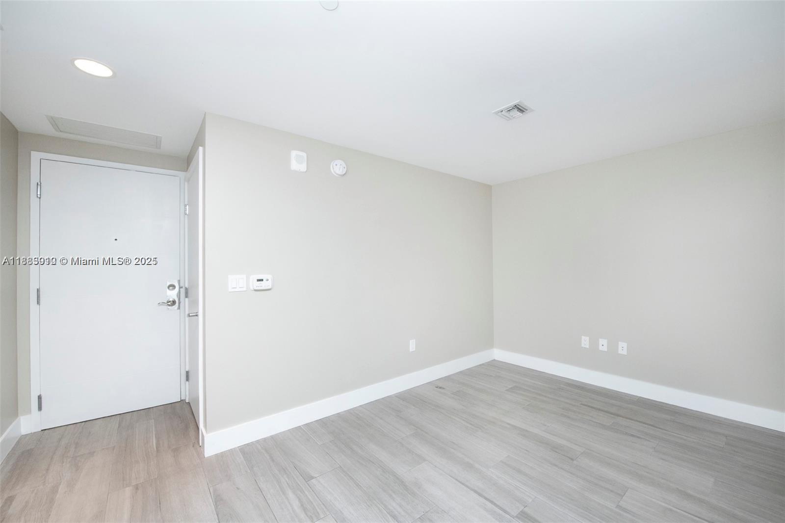 THE HARBOUR SOUTH CONDO - Residential Lease
