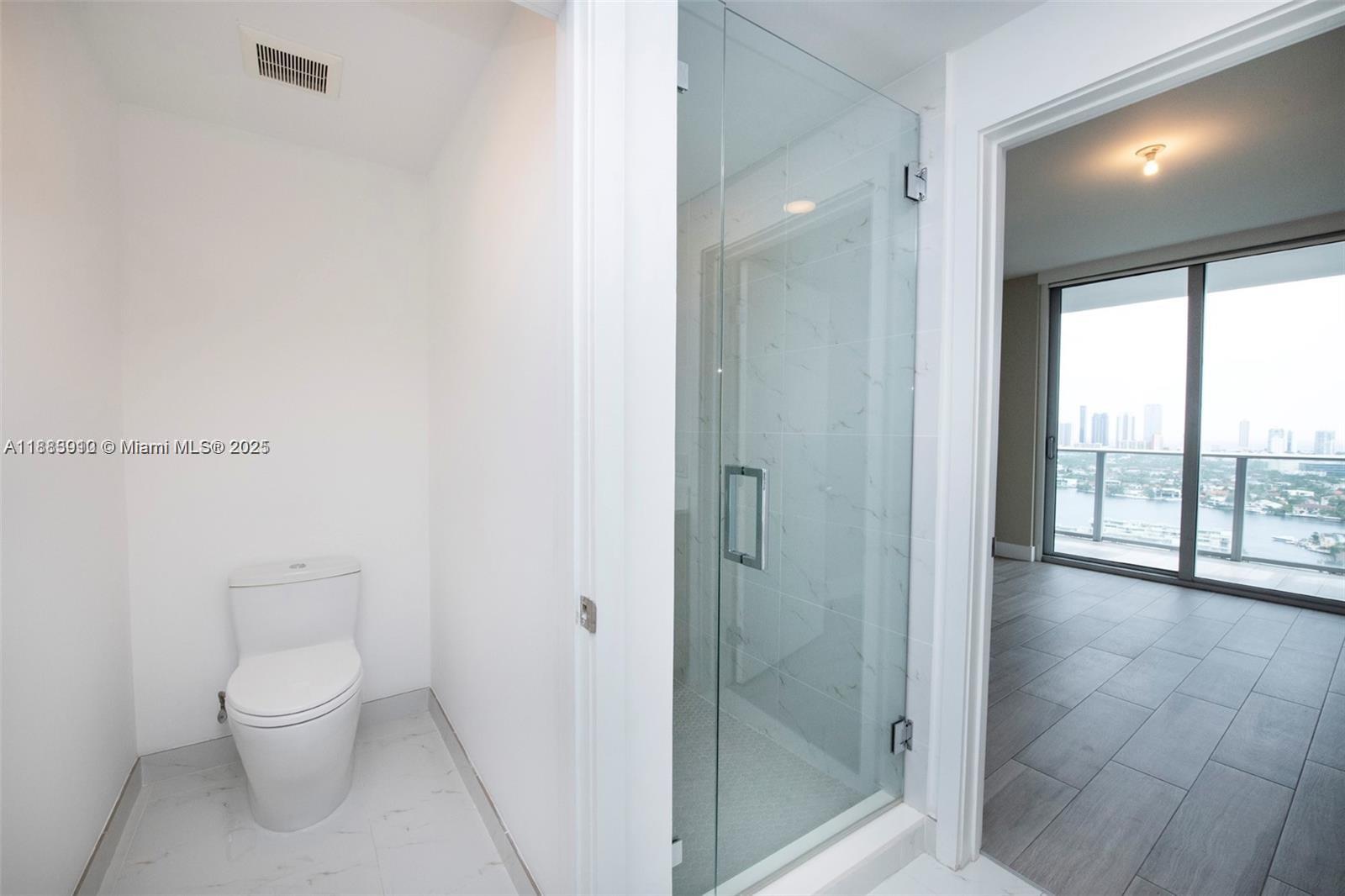 THE HARBOUR SOUTH CONDO - Residential Lease