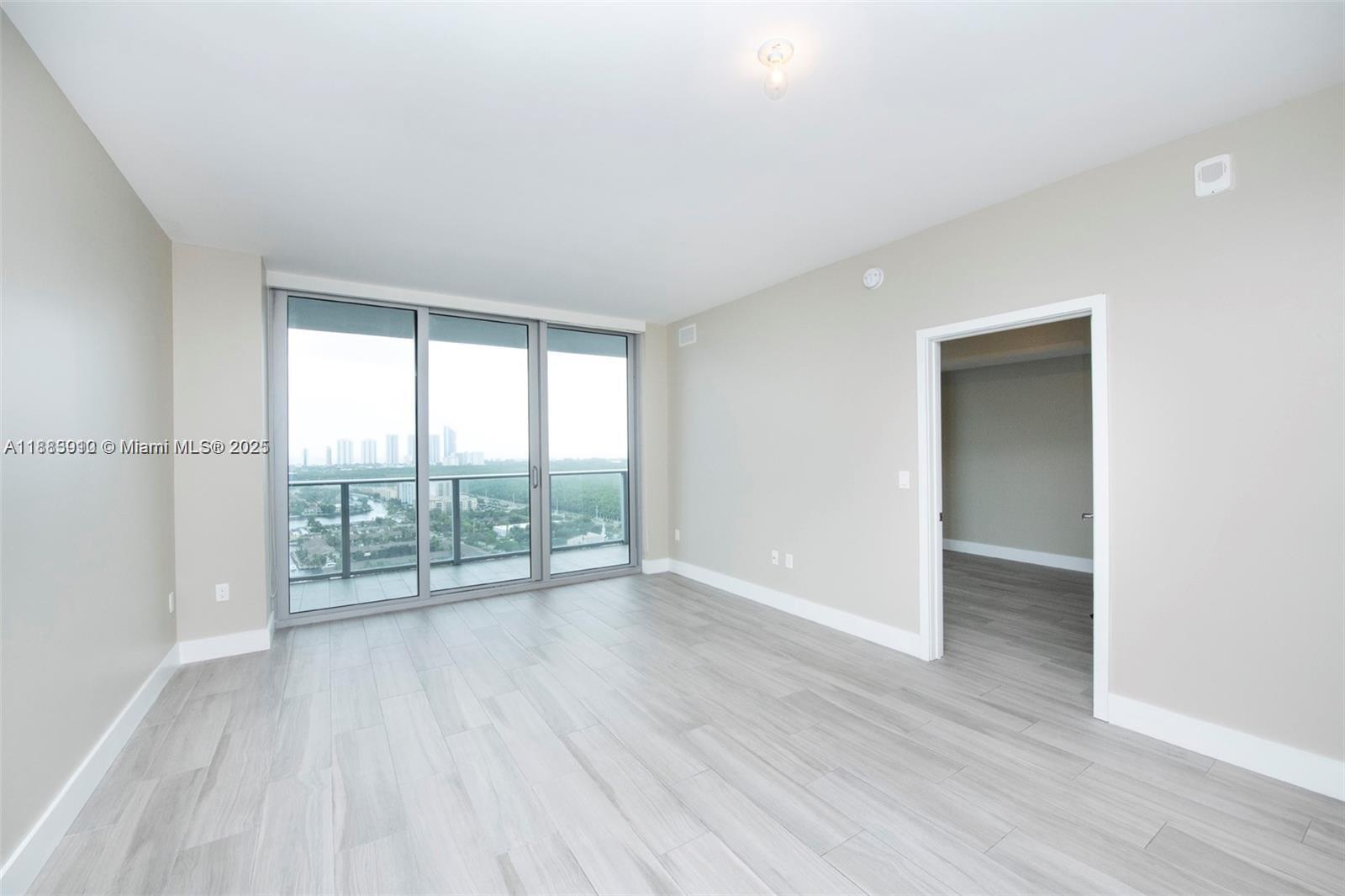 THE HARBOUR SOUTH CONDO - Residential Lease