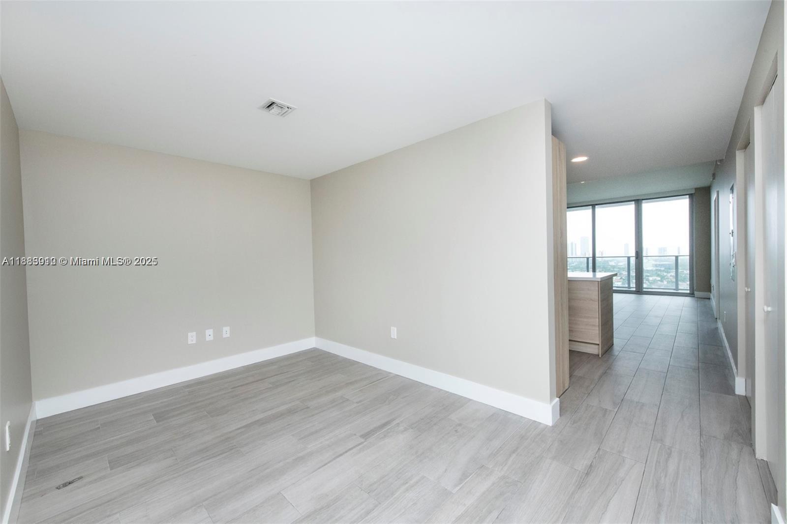 THE HARBOUR SOUTH CONDO - Residential Lease