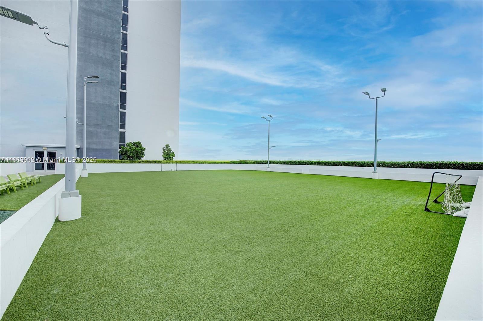 THE HARBOUR SOUTH CONDO - Residential Lease