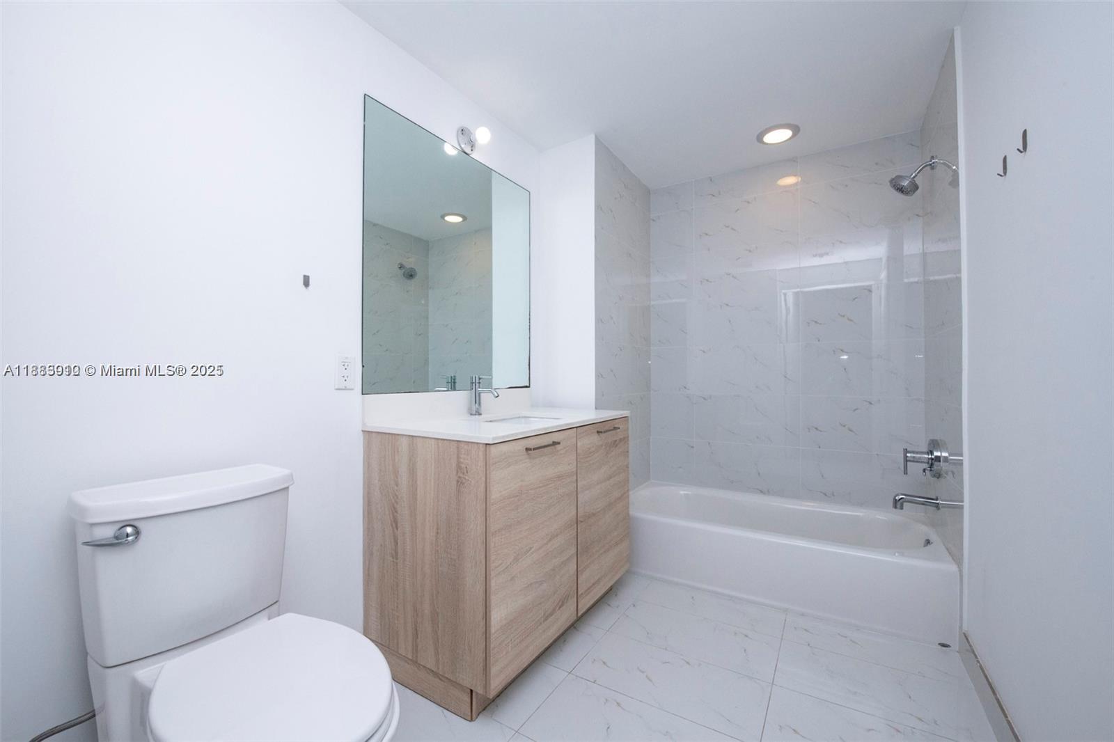 THE HARBOUR SOUTH CONDO - Residential Lease