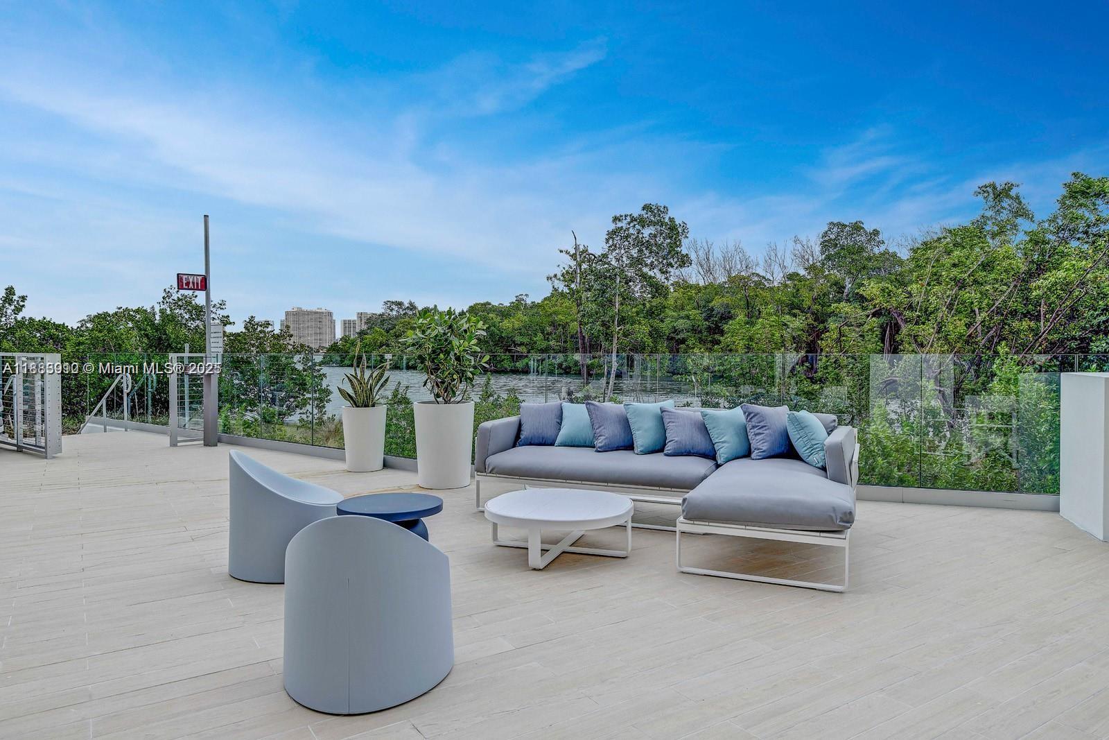 THE HARBOUR SOUTH CONDO - Residential Lease
