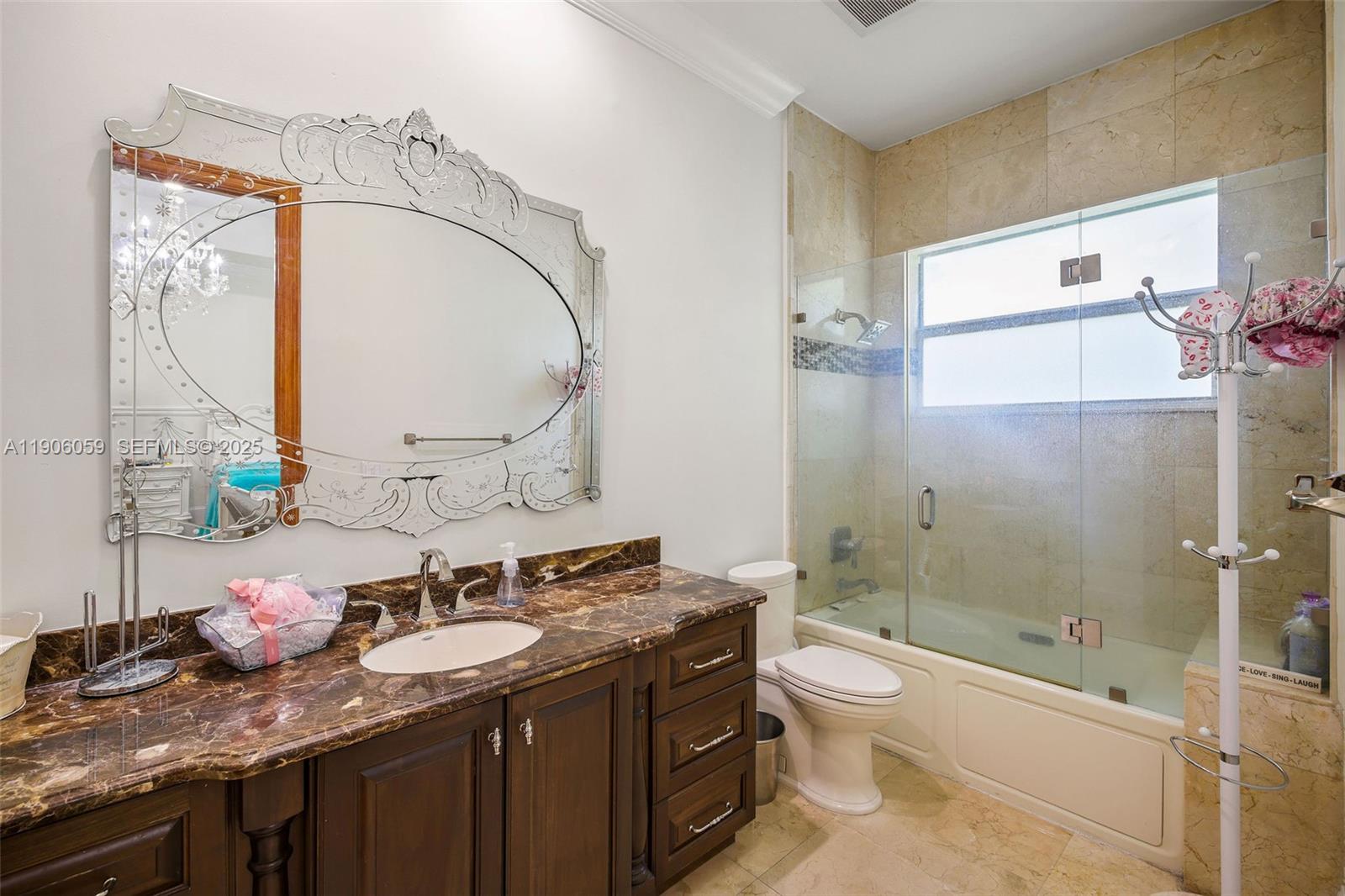 HORSE COUNTRY - Residential