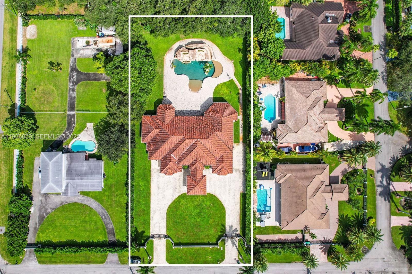 HORSE COUNTRY - Residential