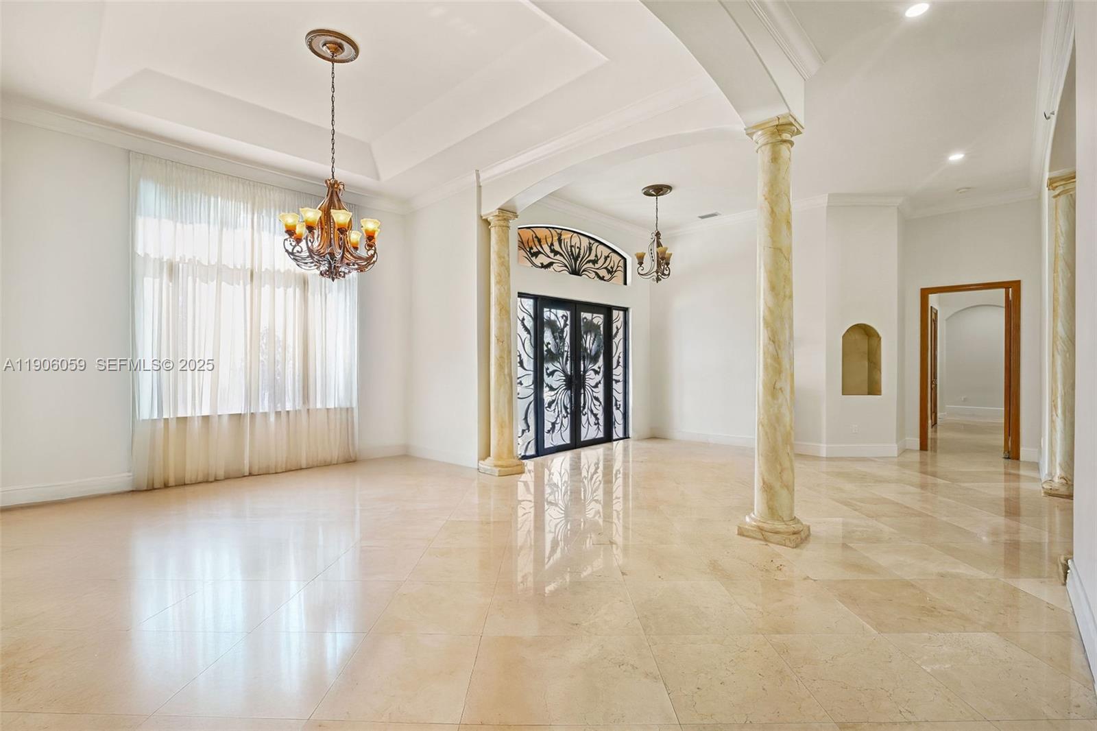 HORSE COUNTRY - Residential