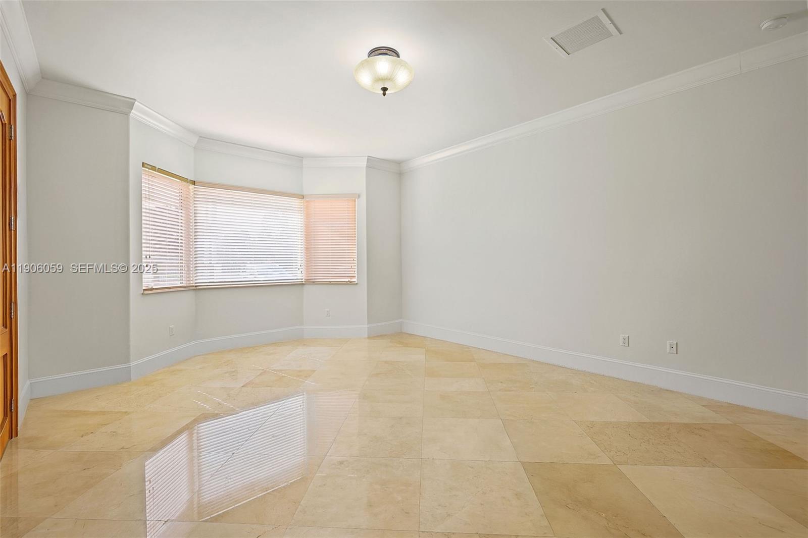 HORSE COUNTRY - Residential