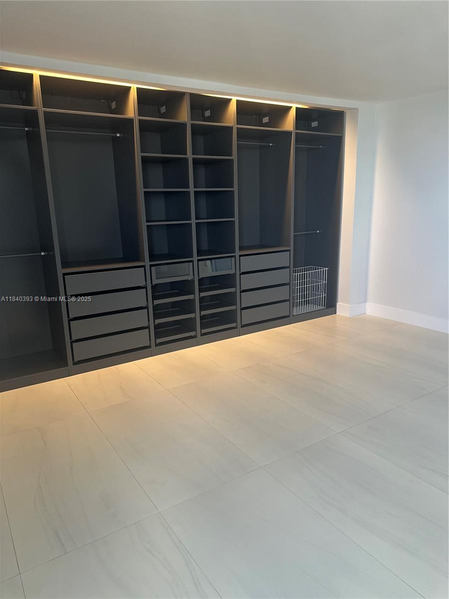 PLAZA SOUTH CONDO - Residential