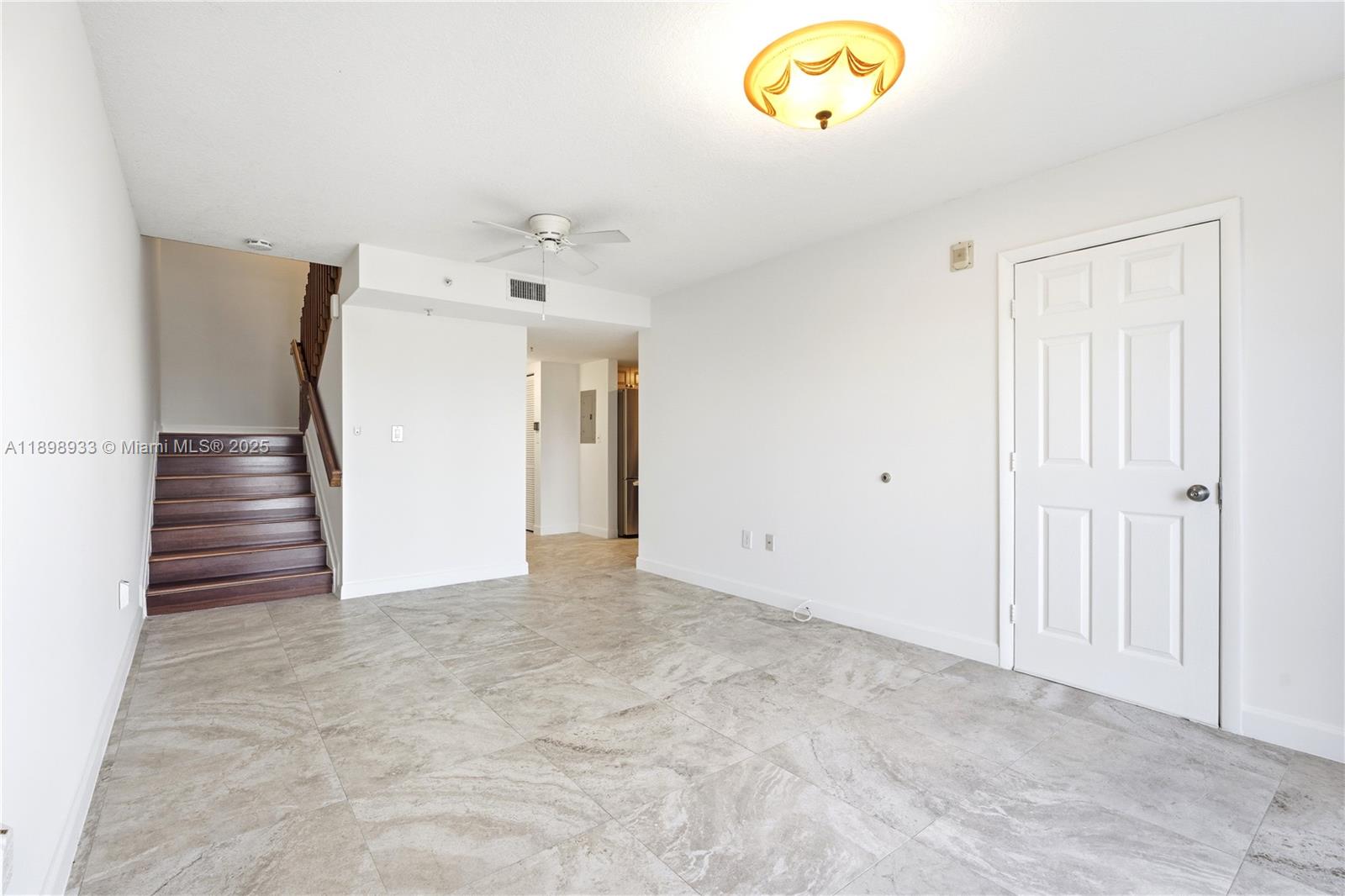 280 SW 20th Rd PH902