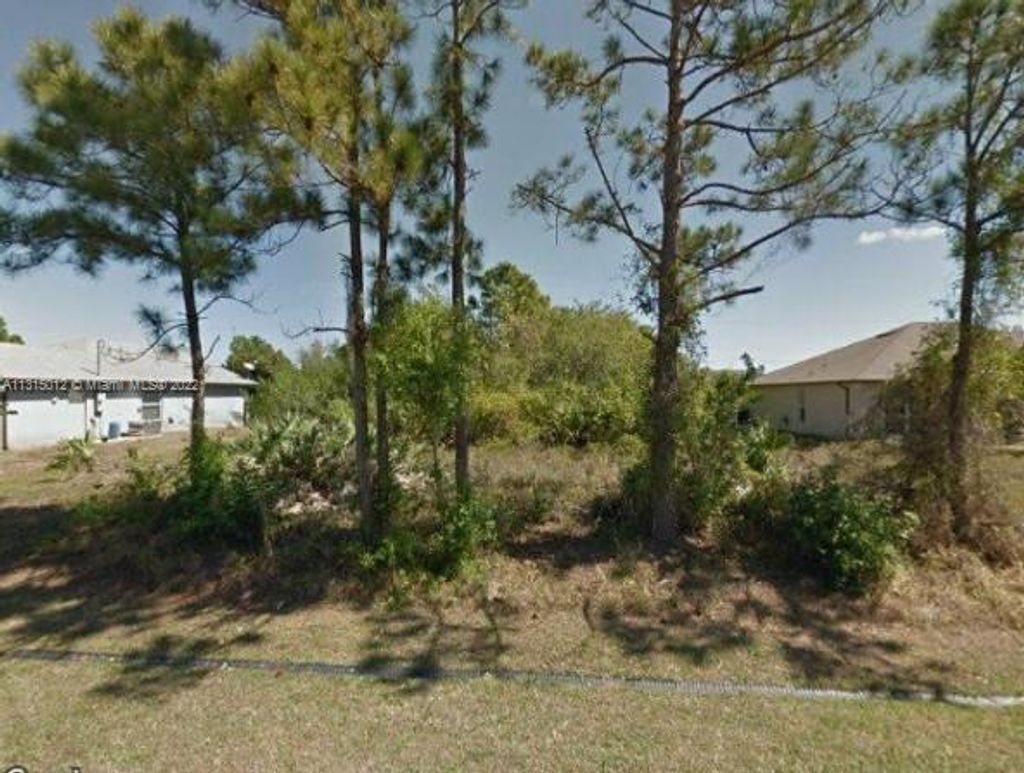 Photo of 2125 Larchmont Ln, Port Saint Lucie, FL 34984 (MLS # A11315012)
